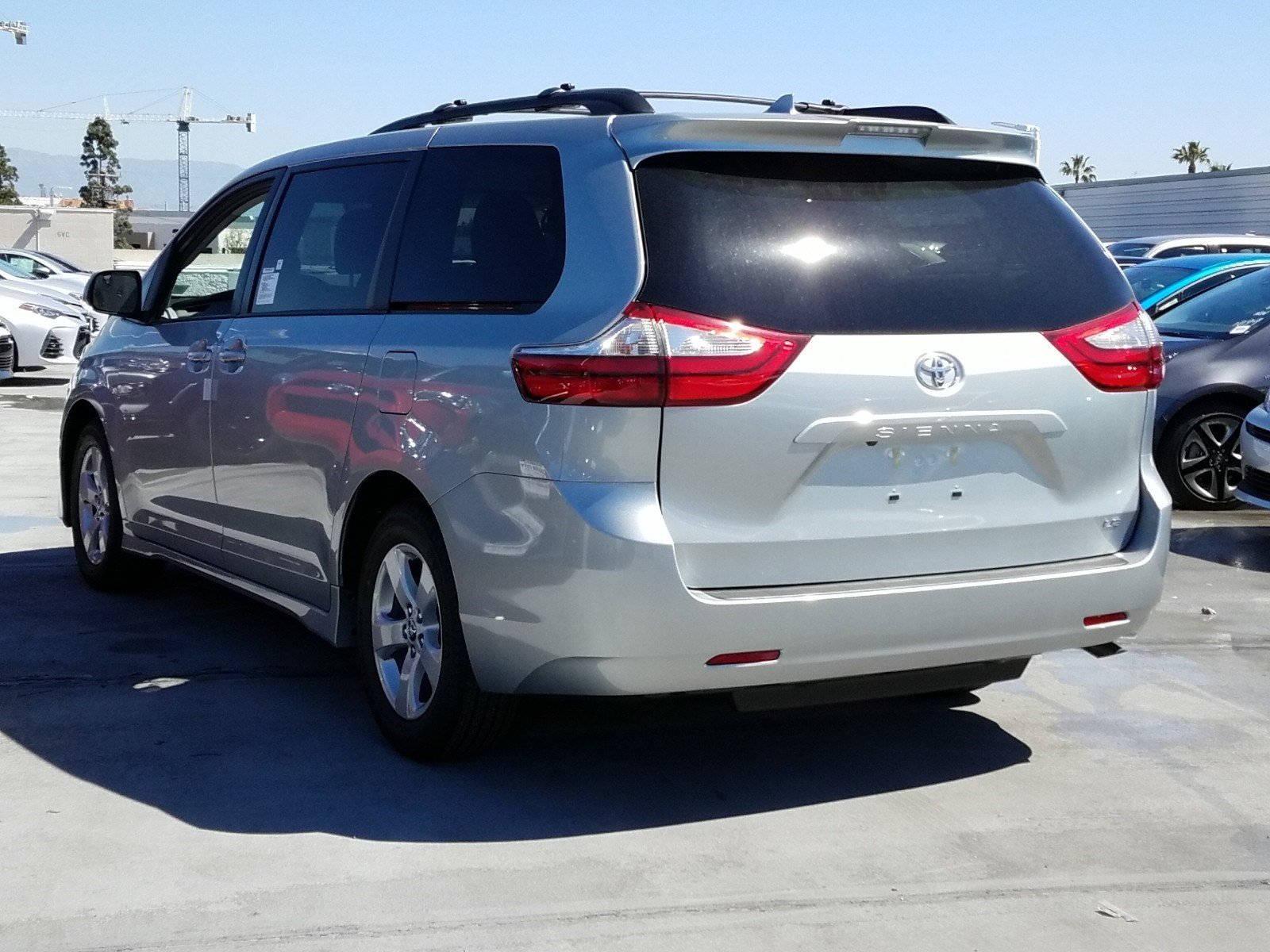 New 2019 Toyota Sienna LE Mini-van, Passenger in Culver City #20468 ...