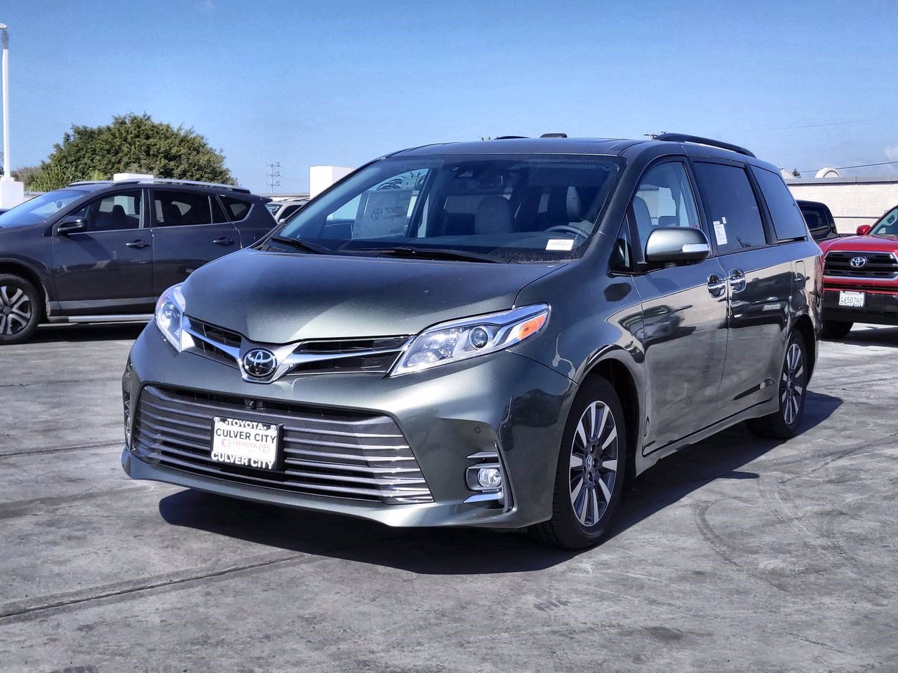 New 2020 Toyota Sienna Limited Premium Mini Van Passenger In Culver City 23815 Culver City 0256