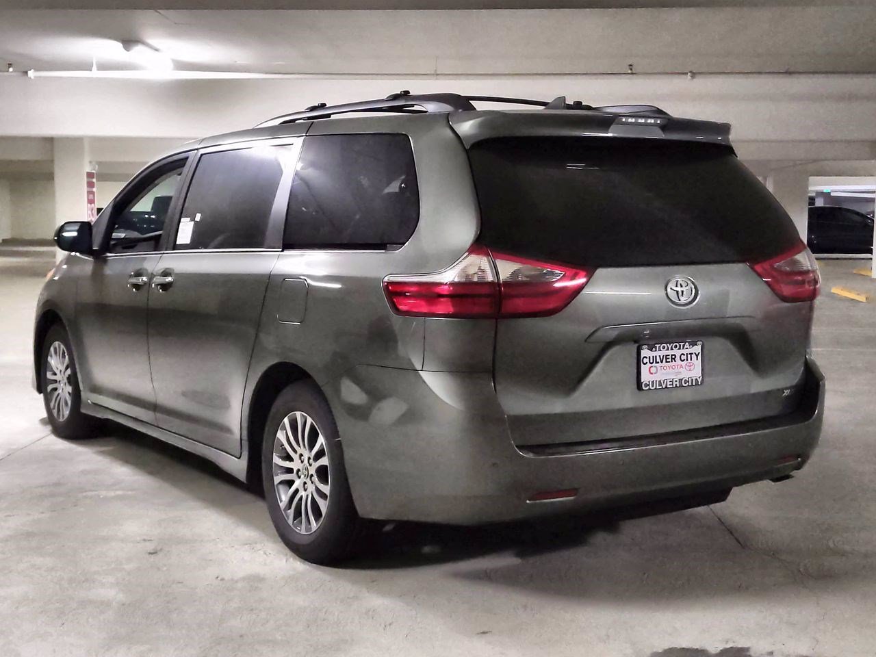 New 2020 Toyota Sienna XLE Premium Mini-van, Passenger in Culver City ...